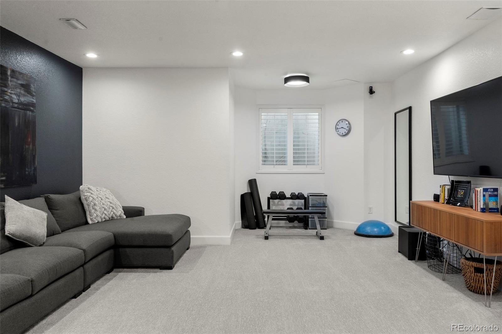 335a28ab E3e5 41a3 99ea Dacdafc1b20d