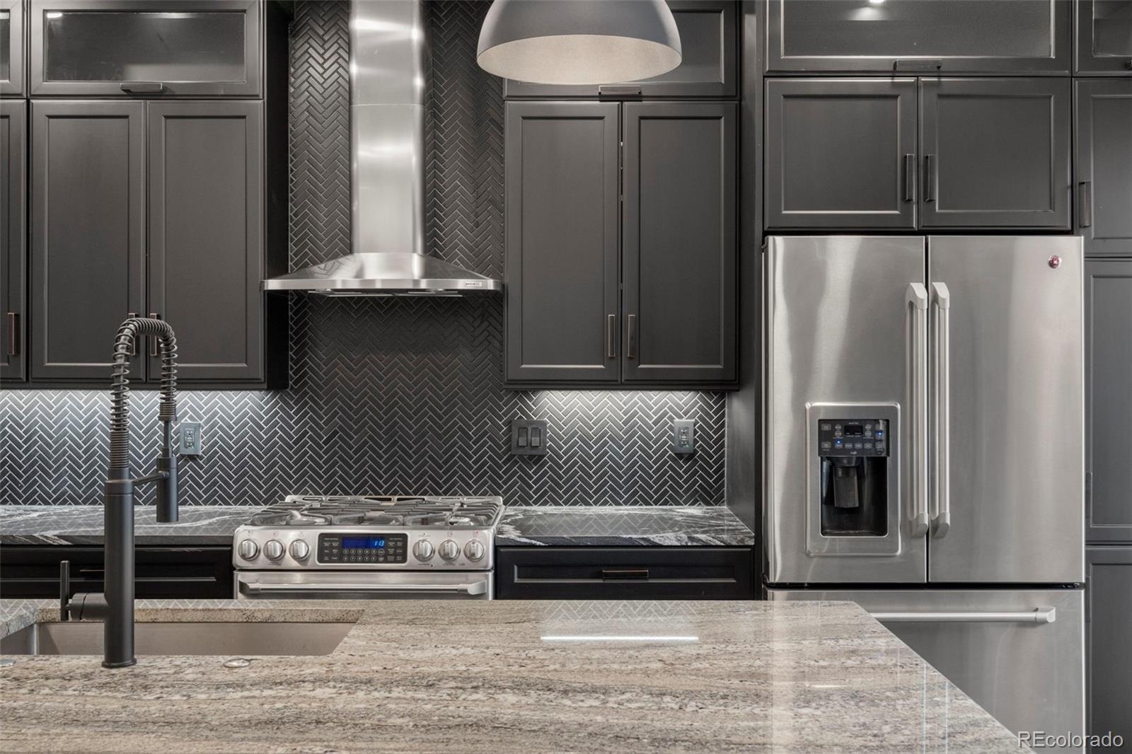 78d5a6c4 Dfe0 4756 Bf6f Afdac32a07b0