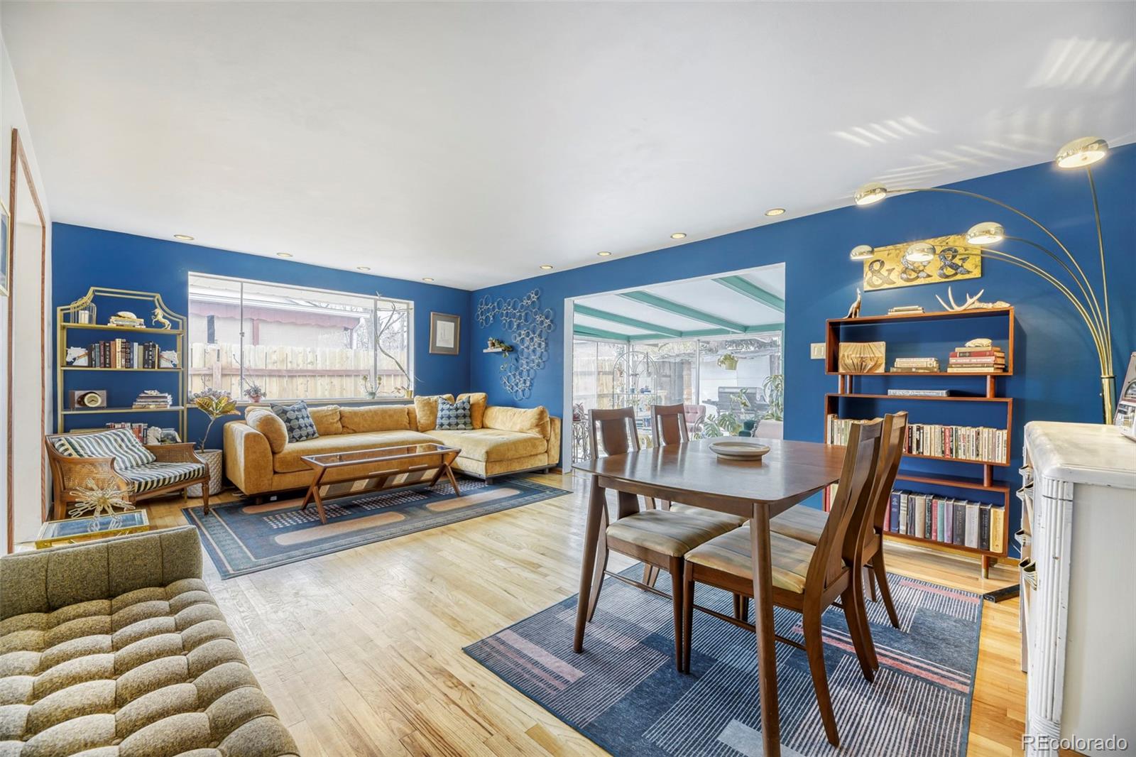 2b0cbb90 83a8 432c Bced E75c853f9486