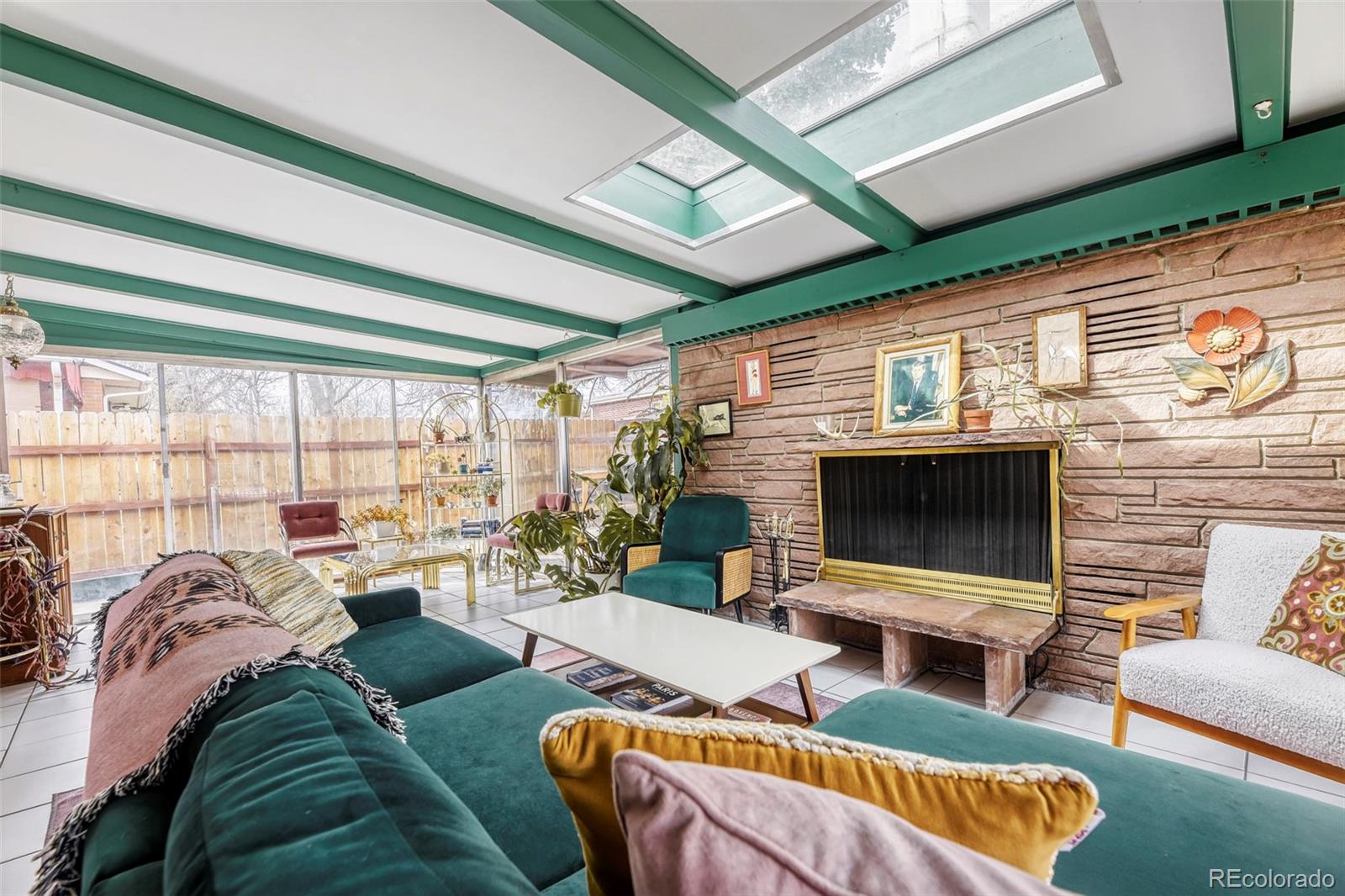 5e3b642a 8d8c 4122 9c47 81eec0ac7ed9