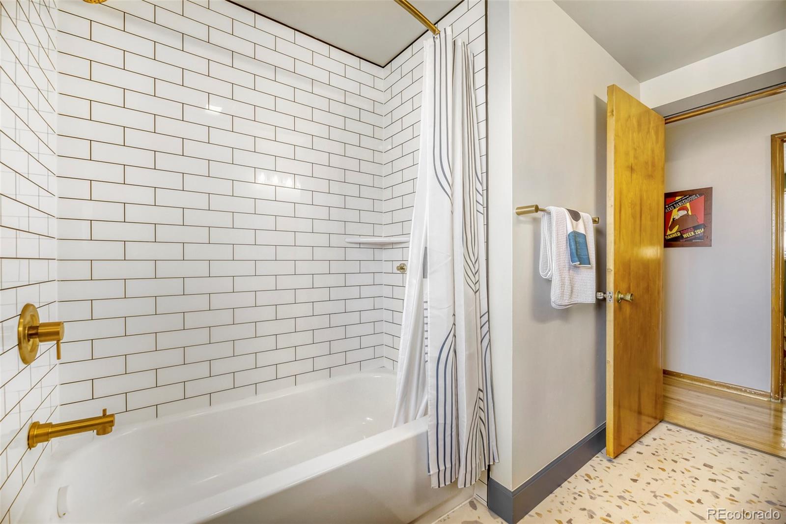 8780e415 Ddda 4824 995a 1c52b02fb383