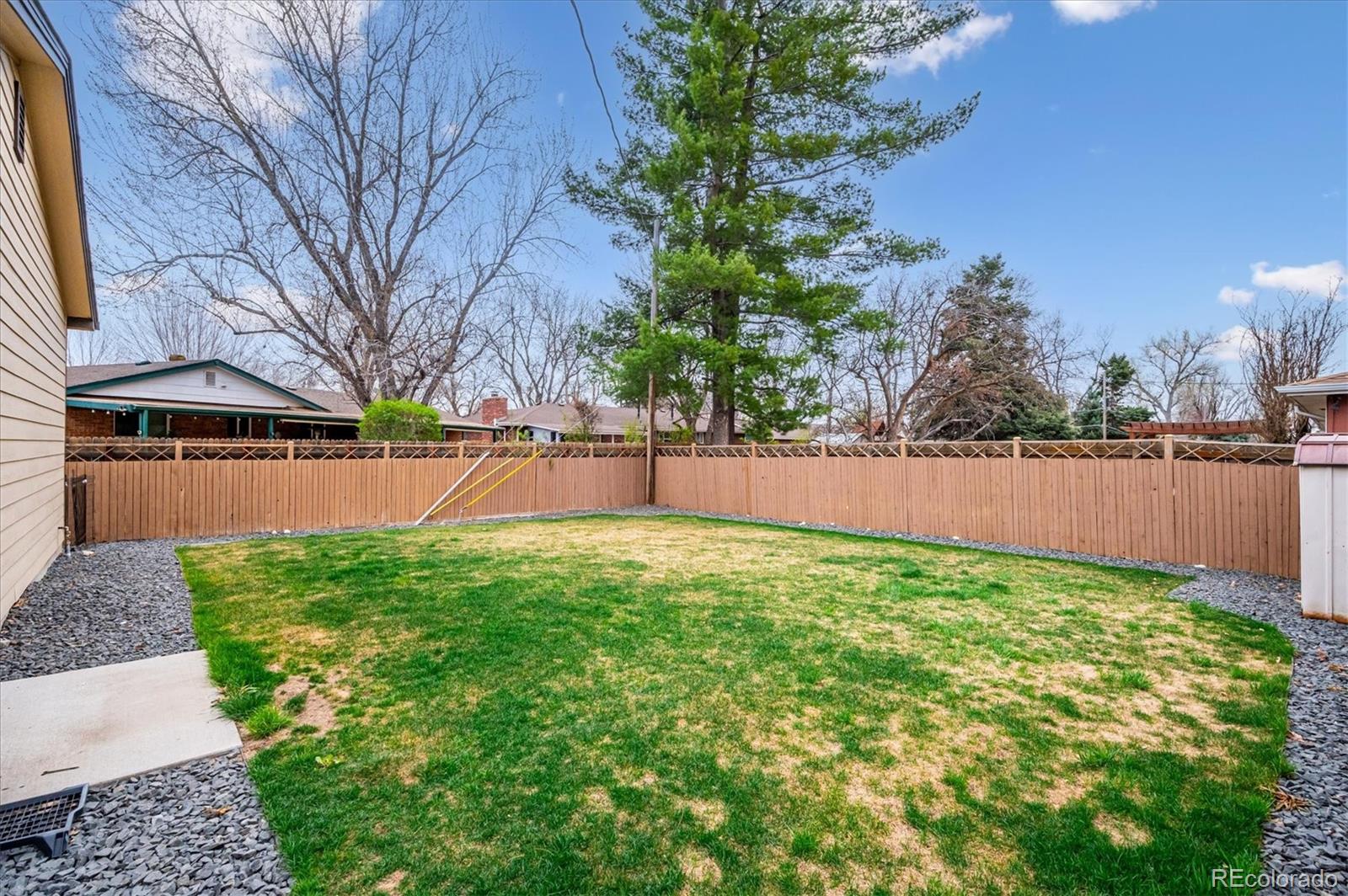 B14fb92b 93d1 4896 A149 35a1b9064015