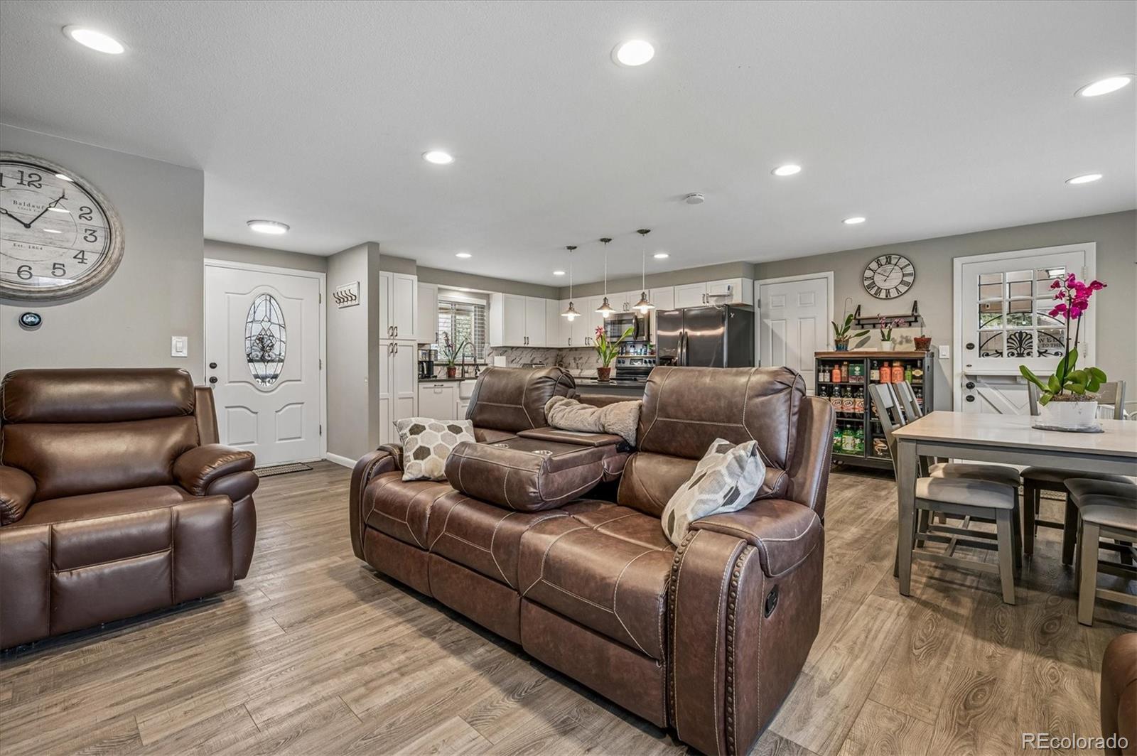 Fbd9f561 4f6f 4030 Ba17 Bdd1ebb8d711