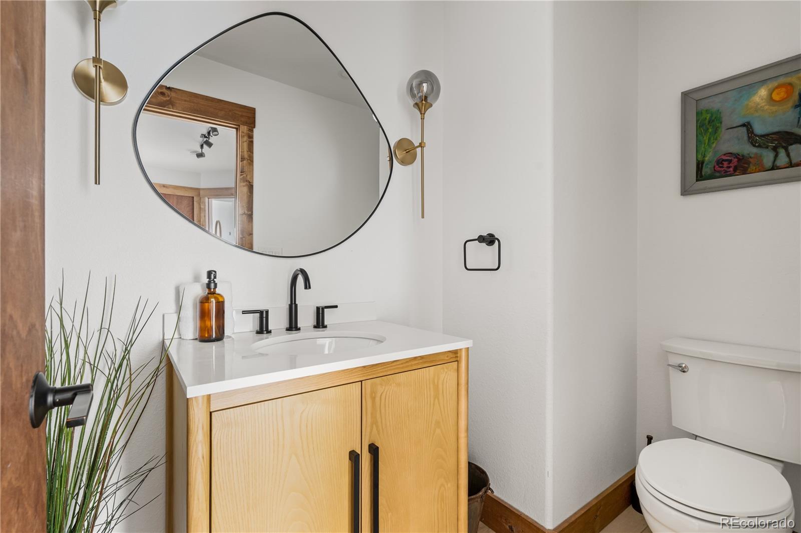 03de83dd 9343 4d02 825a E80cbb451438