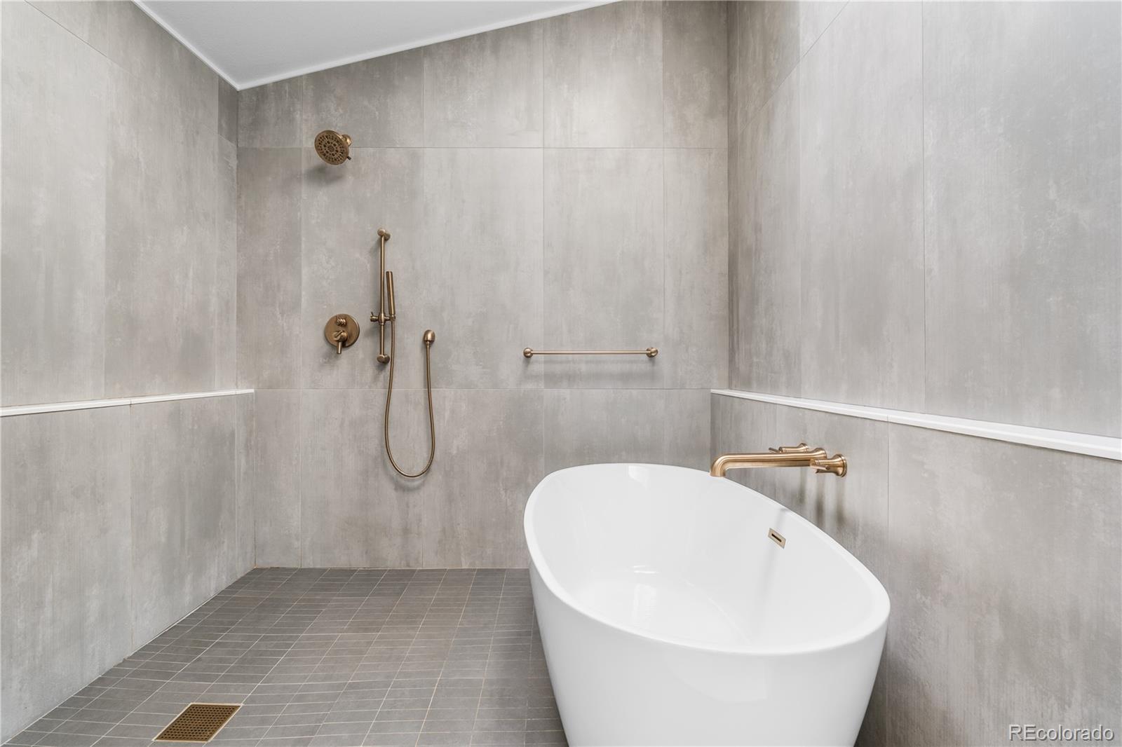 0808132b 663f 4d5b A729 94fb166d9656