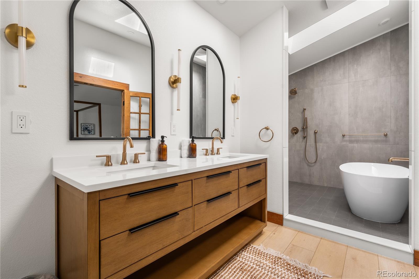 D3839394 F291 489a 9391 Ac4e29e2f3c3