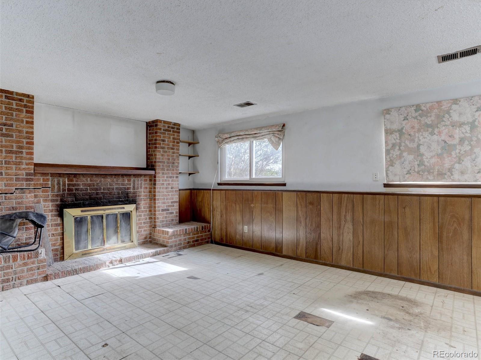 Ca839f16 7558 4532 8bcc 33eff6ed42cb