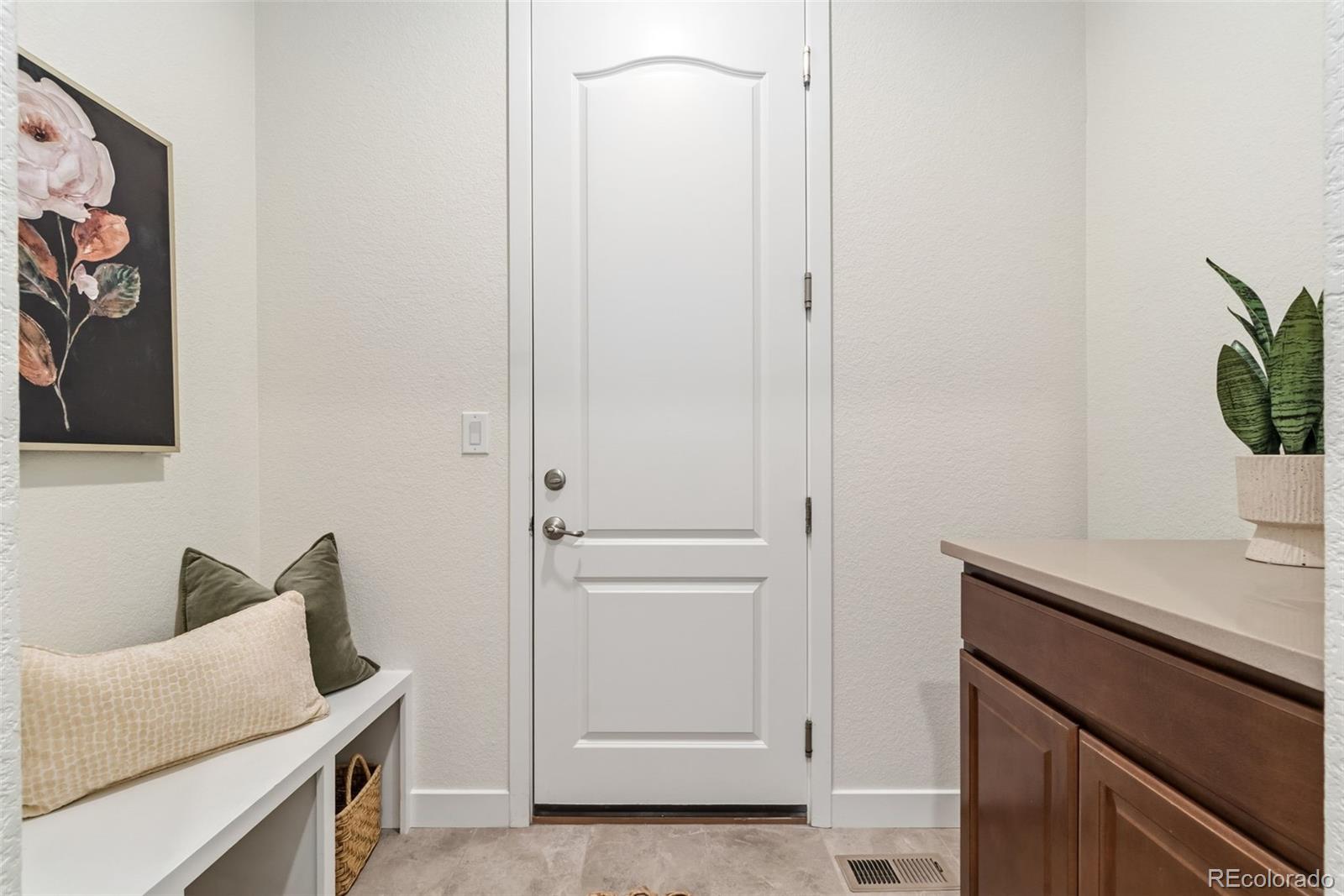 Dead0fdb 56c0 4d49 Afb3 1dfe695c68d3