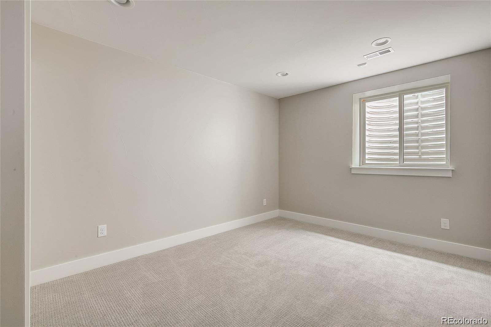 B1b160bb B334 43f7 8663 70a647342237