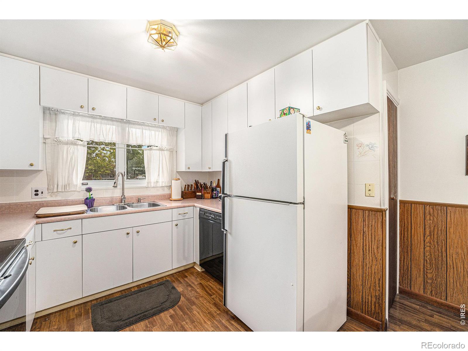 0aaf9ee8 Efea 4243 A349 4665670a00d0