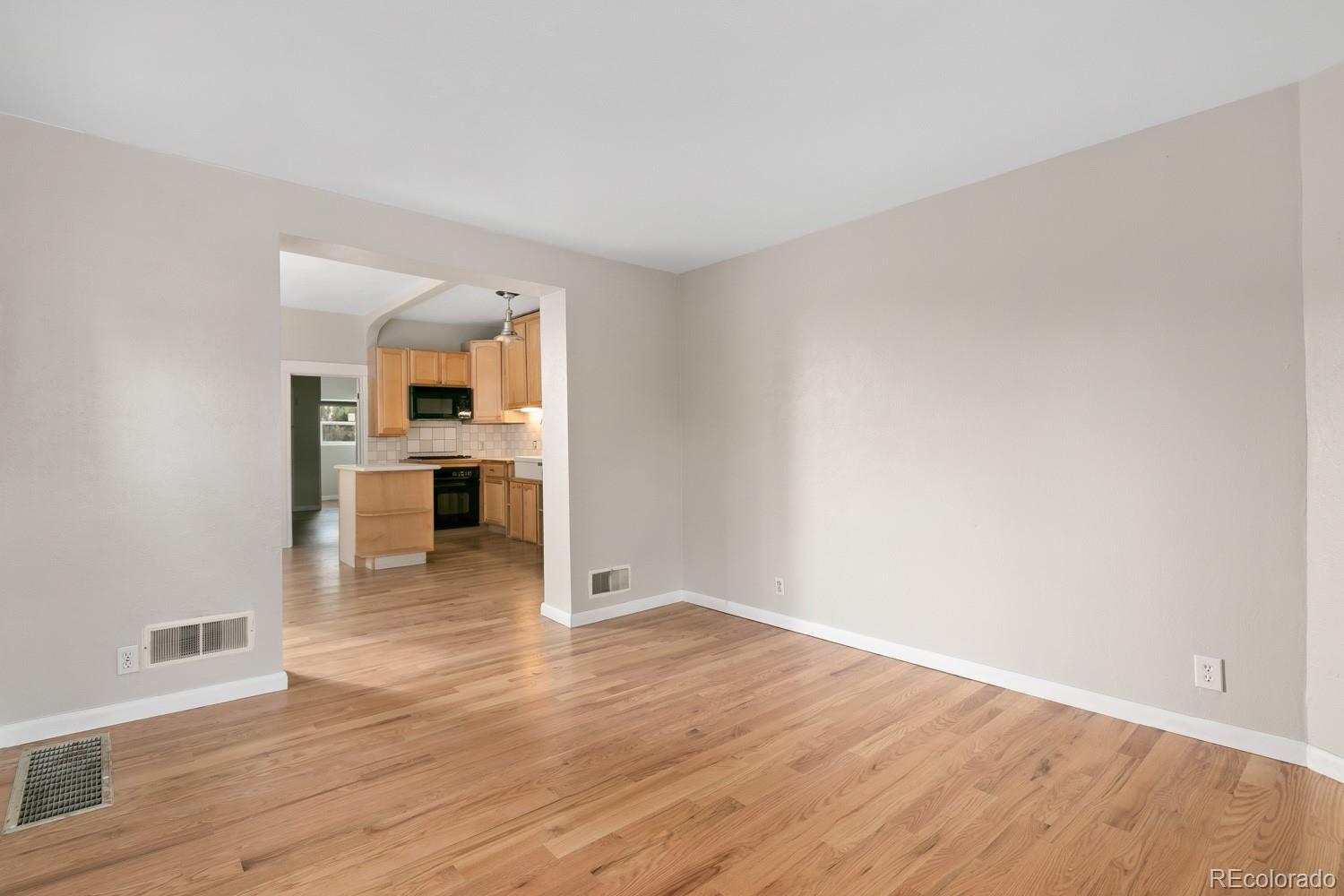 Ec8e9391 D990 41be B2e9 8af9c5796827