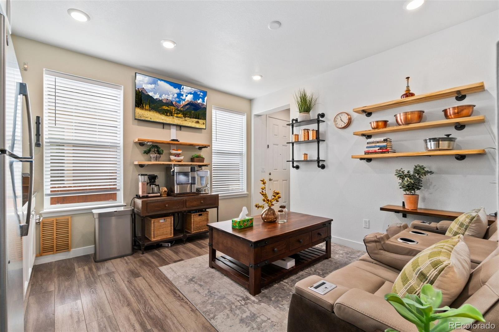 B79b27b5 C231 4133 860c E649790fc3e7