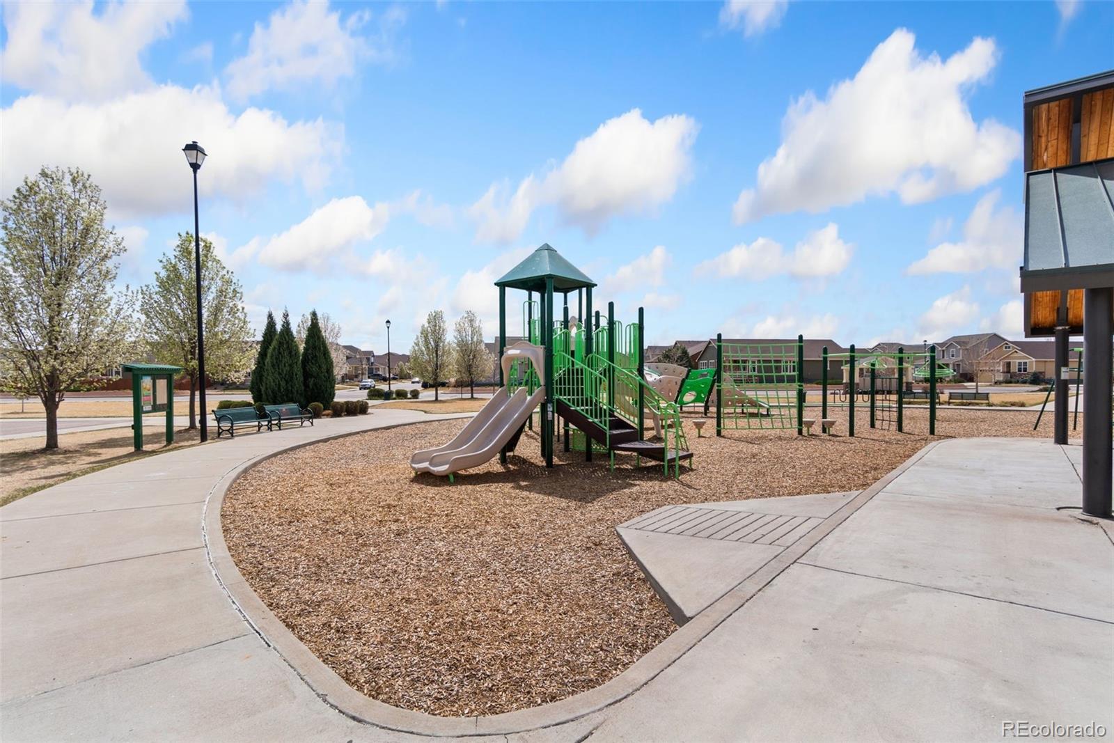 Dc8fcb35 4cad 4245 A866 Defa65192376