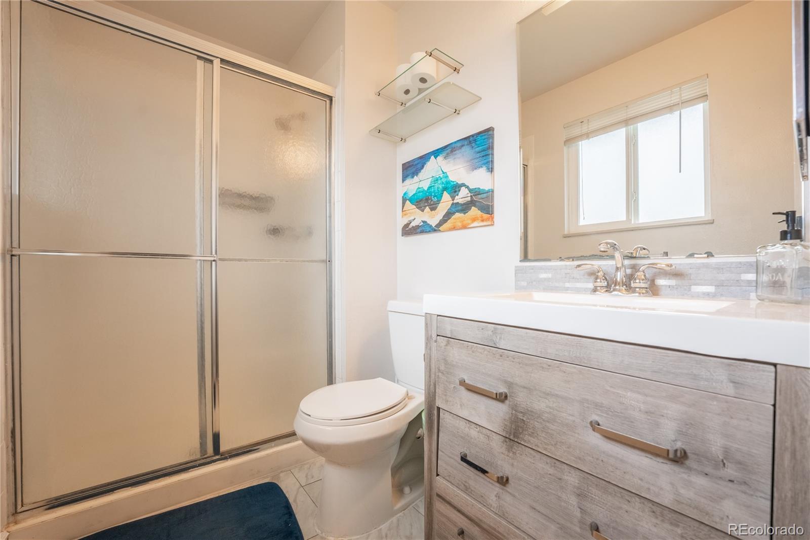 394227dd 7bf7 4703 8abc Cd00d5fad3b7