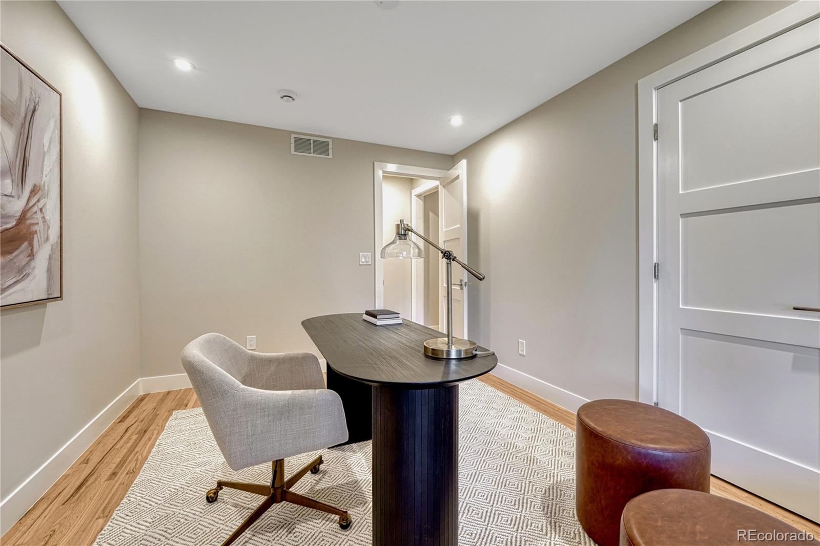 0e2bf99d B5b3 46b8 B436 A68840cb07cf