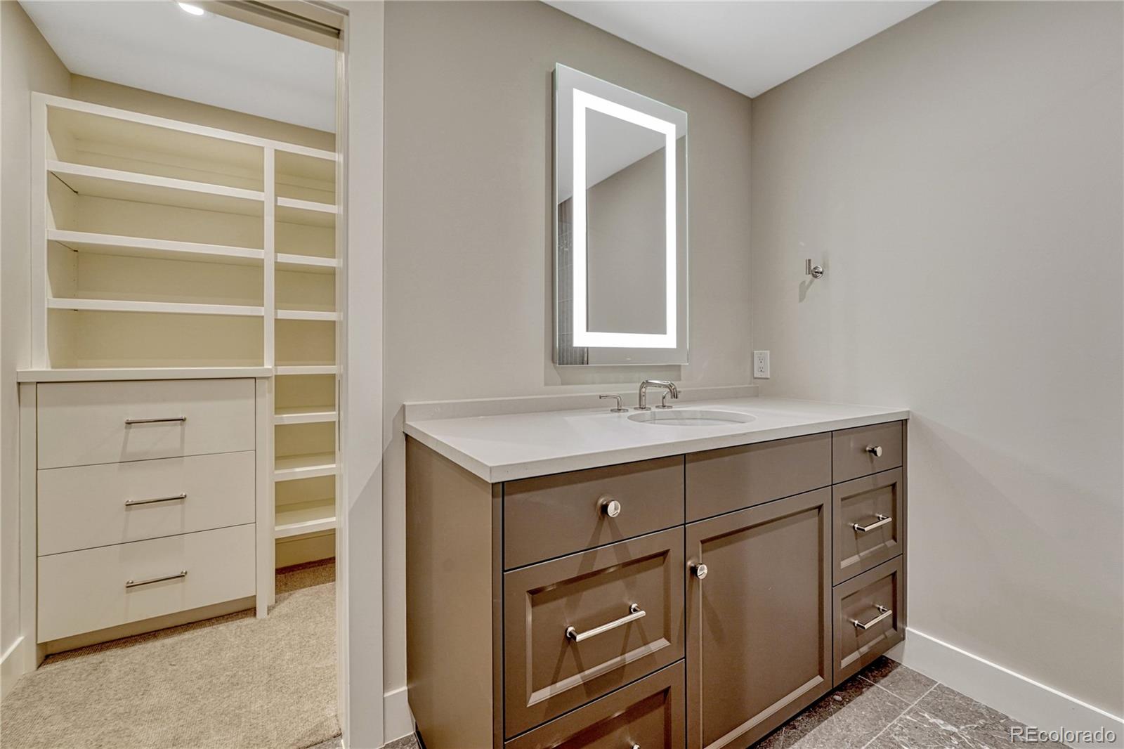 0e5868fa E06f 49d0 A876 2ddd4152b71b