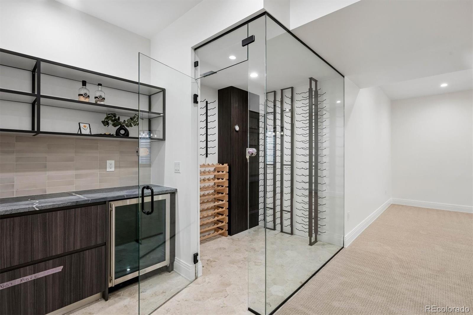 2d494576 866f 47a6 B20e 2ccf822e5455