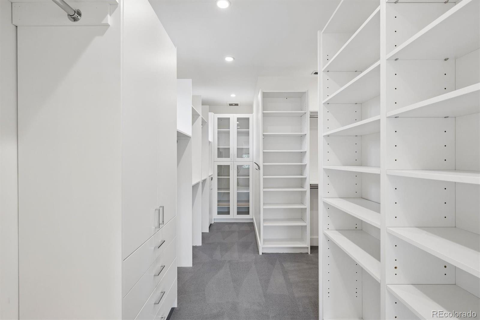 3ee5761a 1dad 4f3c 8d1a B287cf68272f