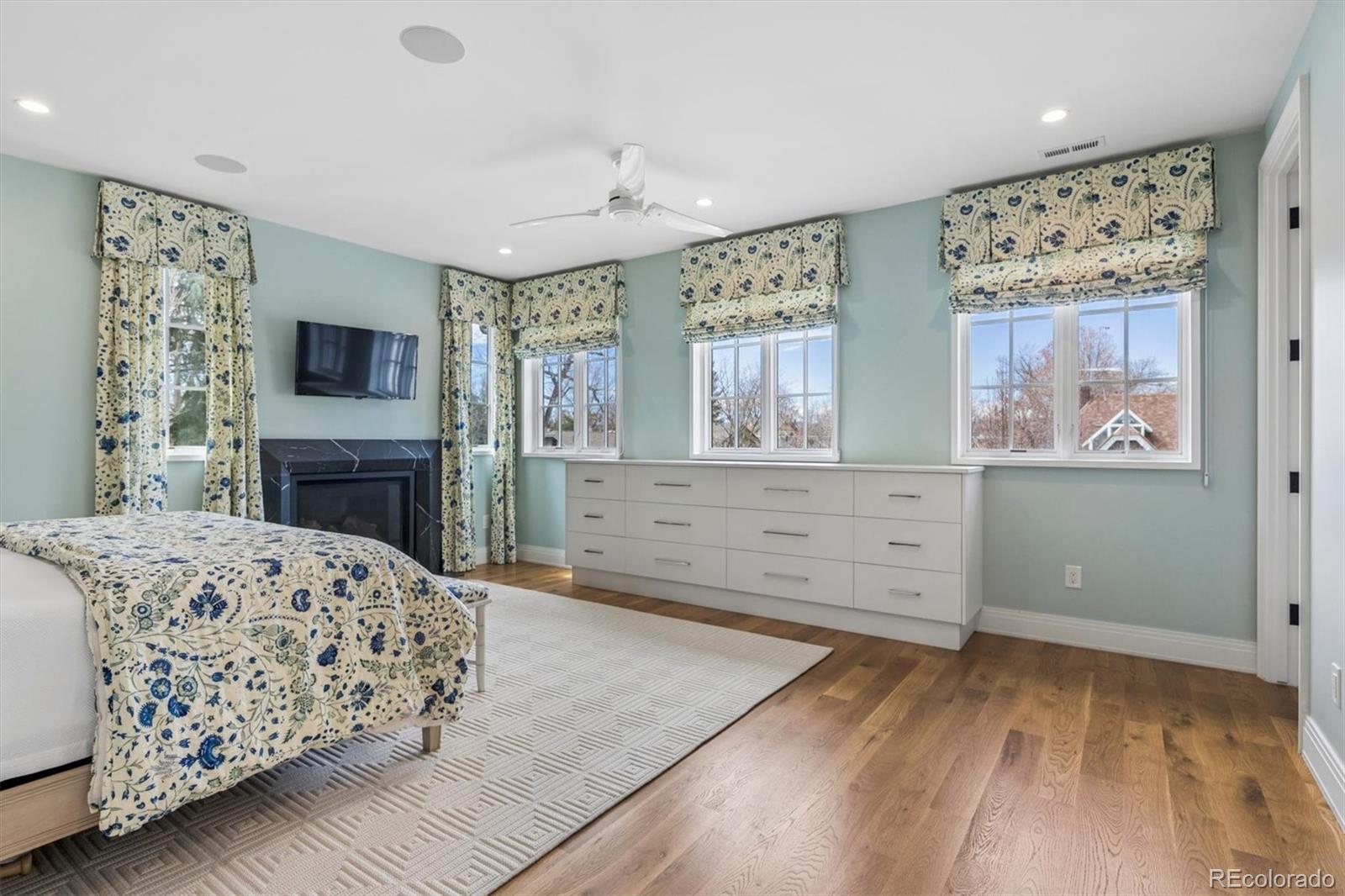 3f5972f4 Cf2d 4c16 9c03 716ad77ed87a