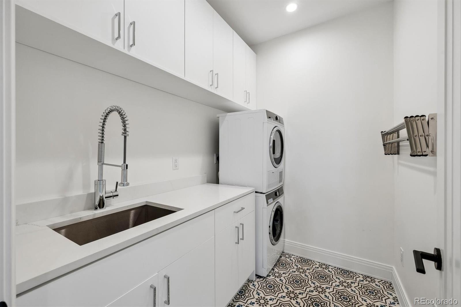 9d977edc 9c29 4006 B586 6c068efd93d8