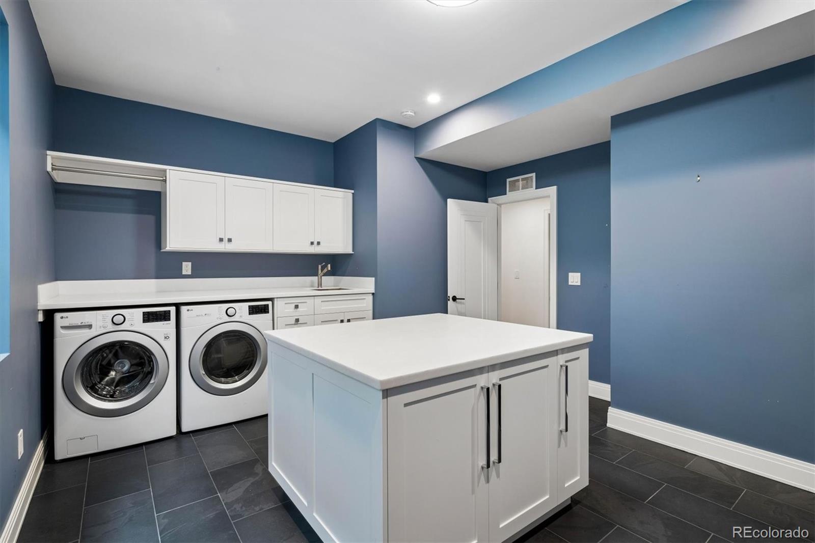 D40aed8b 5838 494e 99b1 946a422fe913