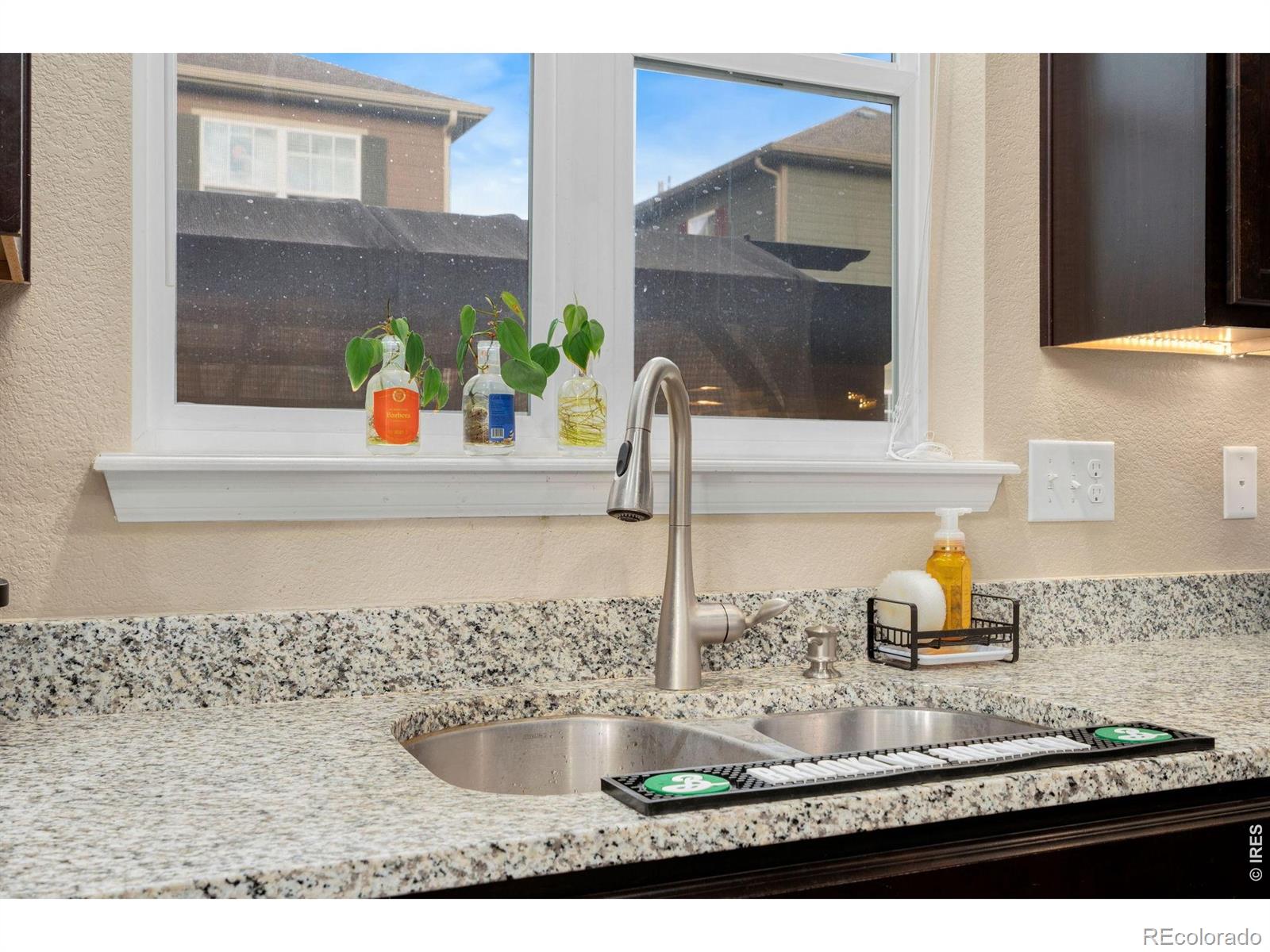 9d305f02 E1fe 4efa 8b2b 3c811e063294