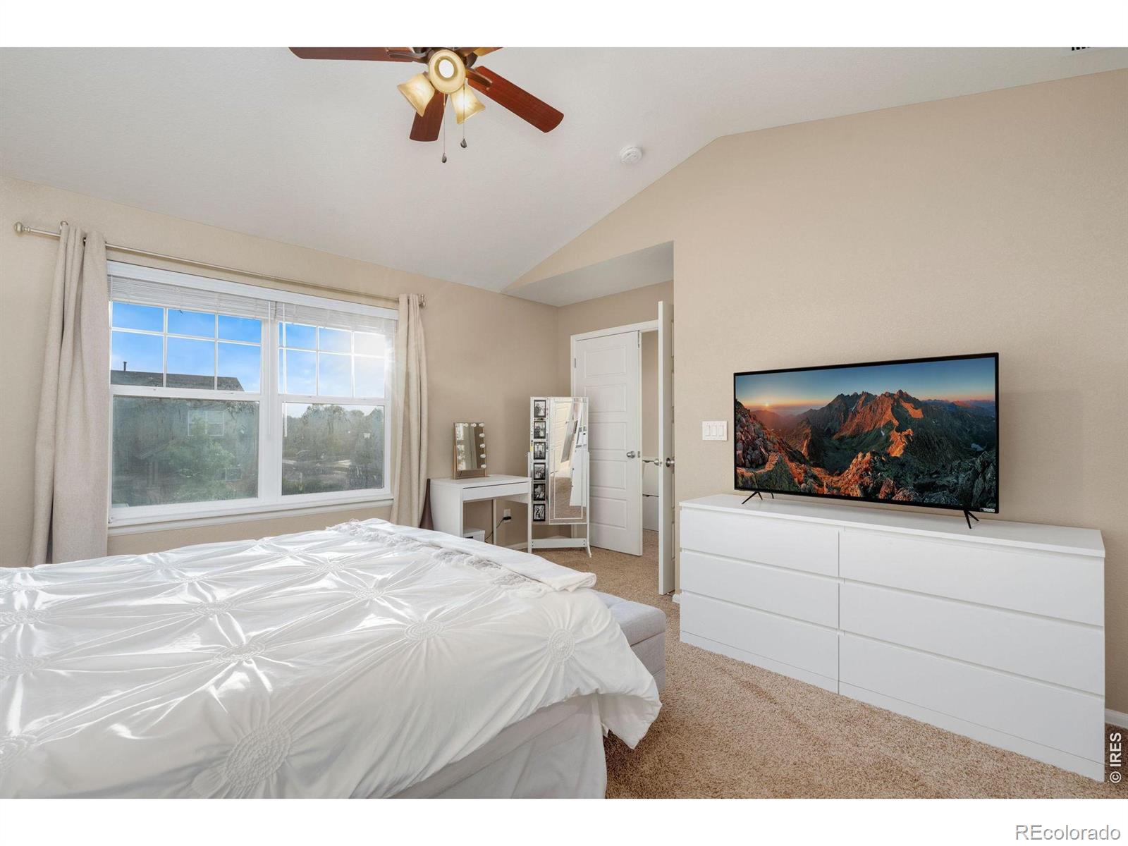 Cc9f2019 B1e2 42de B002 11f357264e14