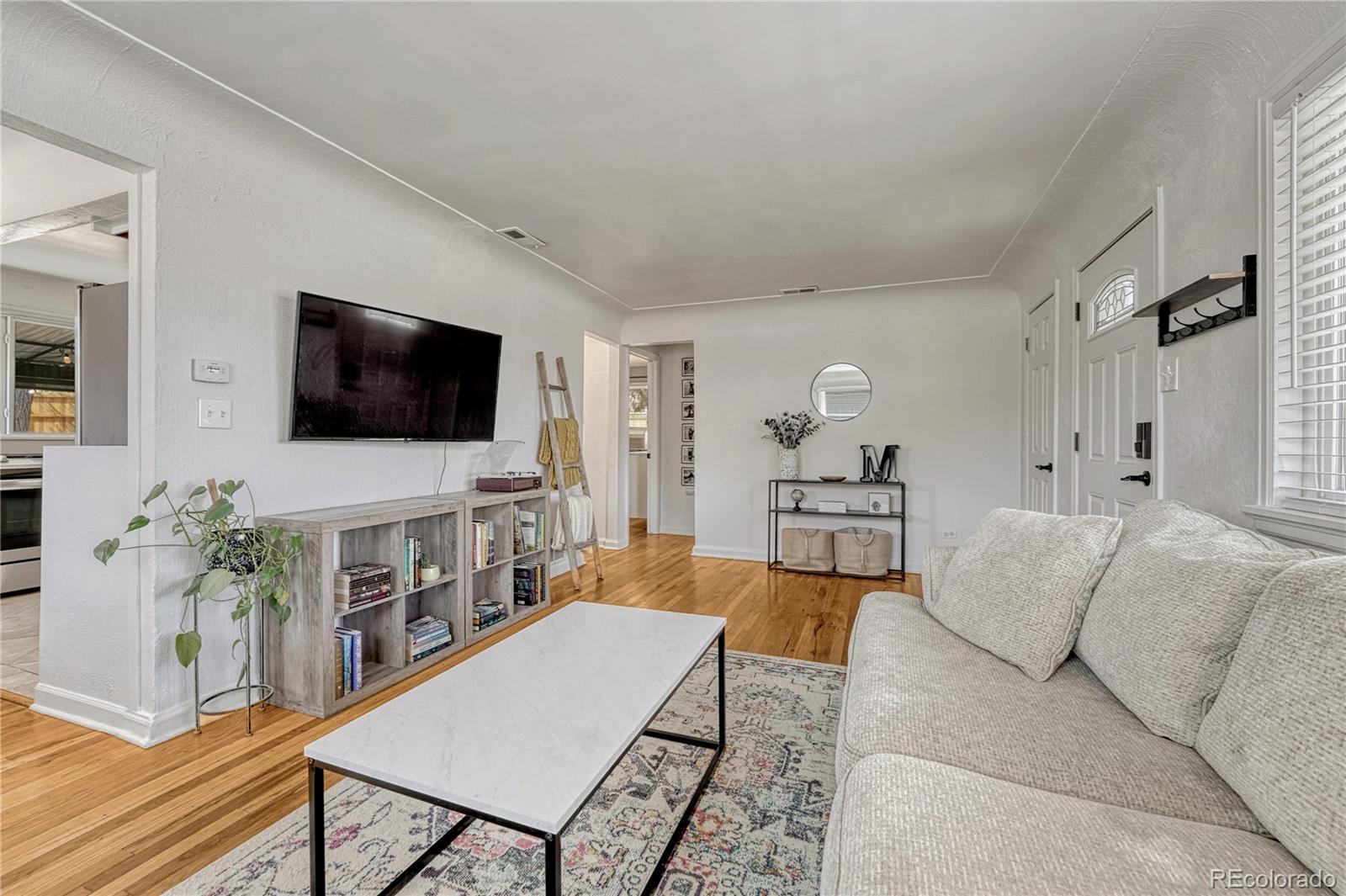 5555913e C836 4512 9d1d 8c41144552f1