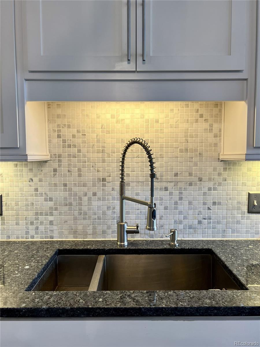 3a8bb87d 1fd7 43cc A993 32ed1da00d2e