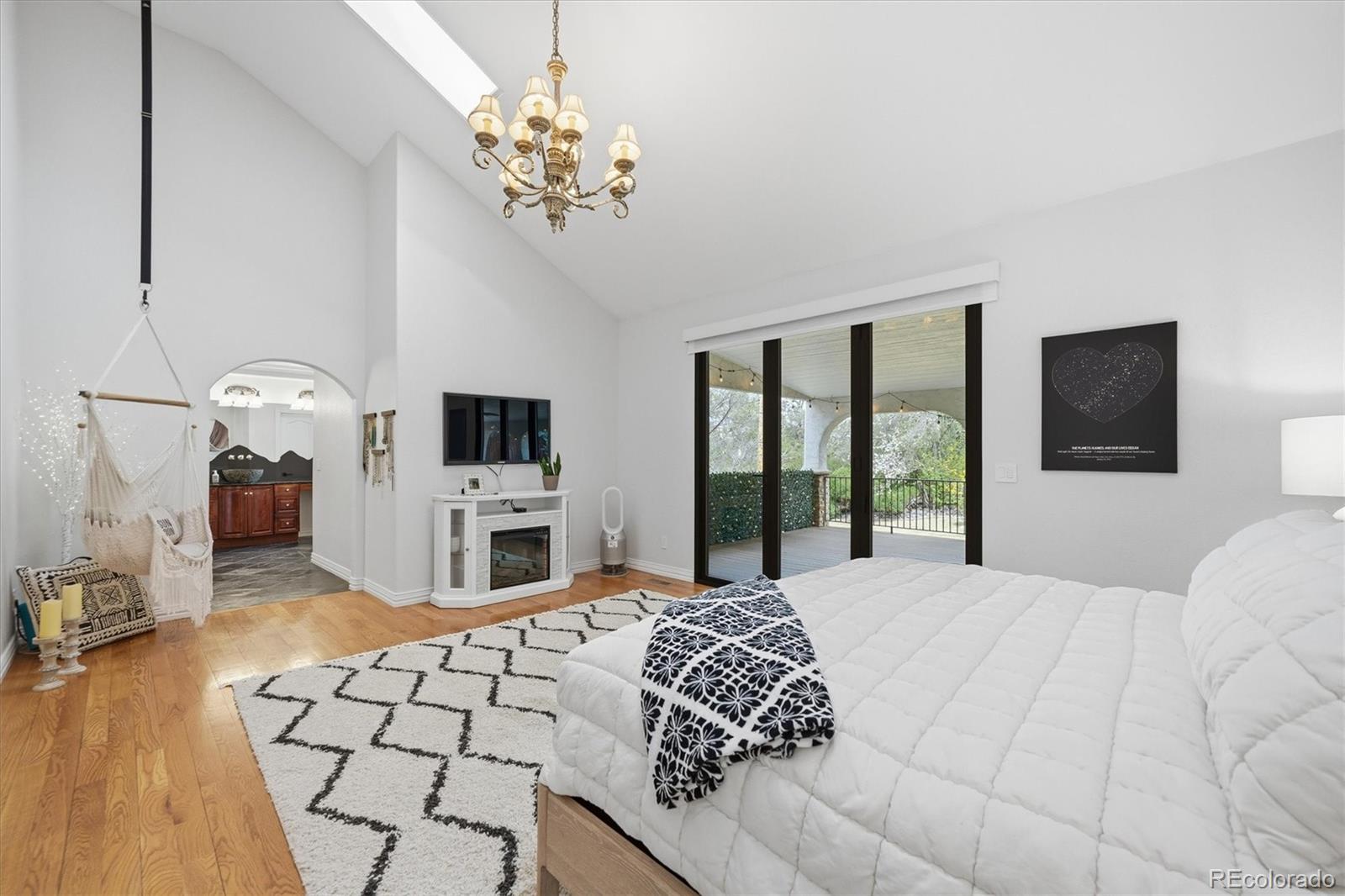 31c4ce5c C769 4c97 B10c 303967dbe892