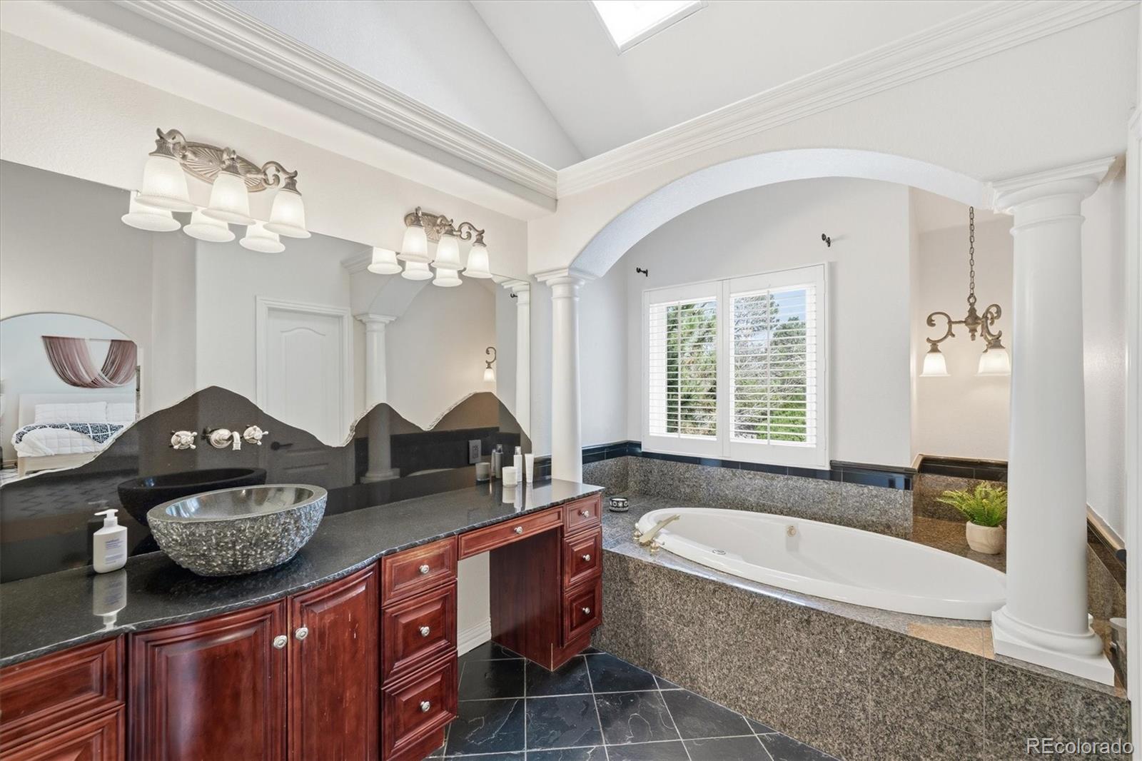 3f22b62f F99e 44a2 8fbf Fcf41b7703ee