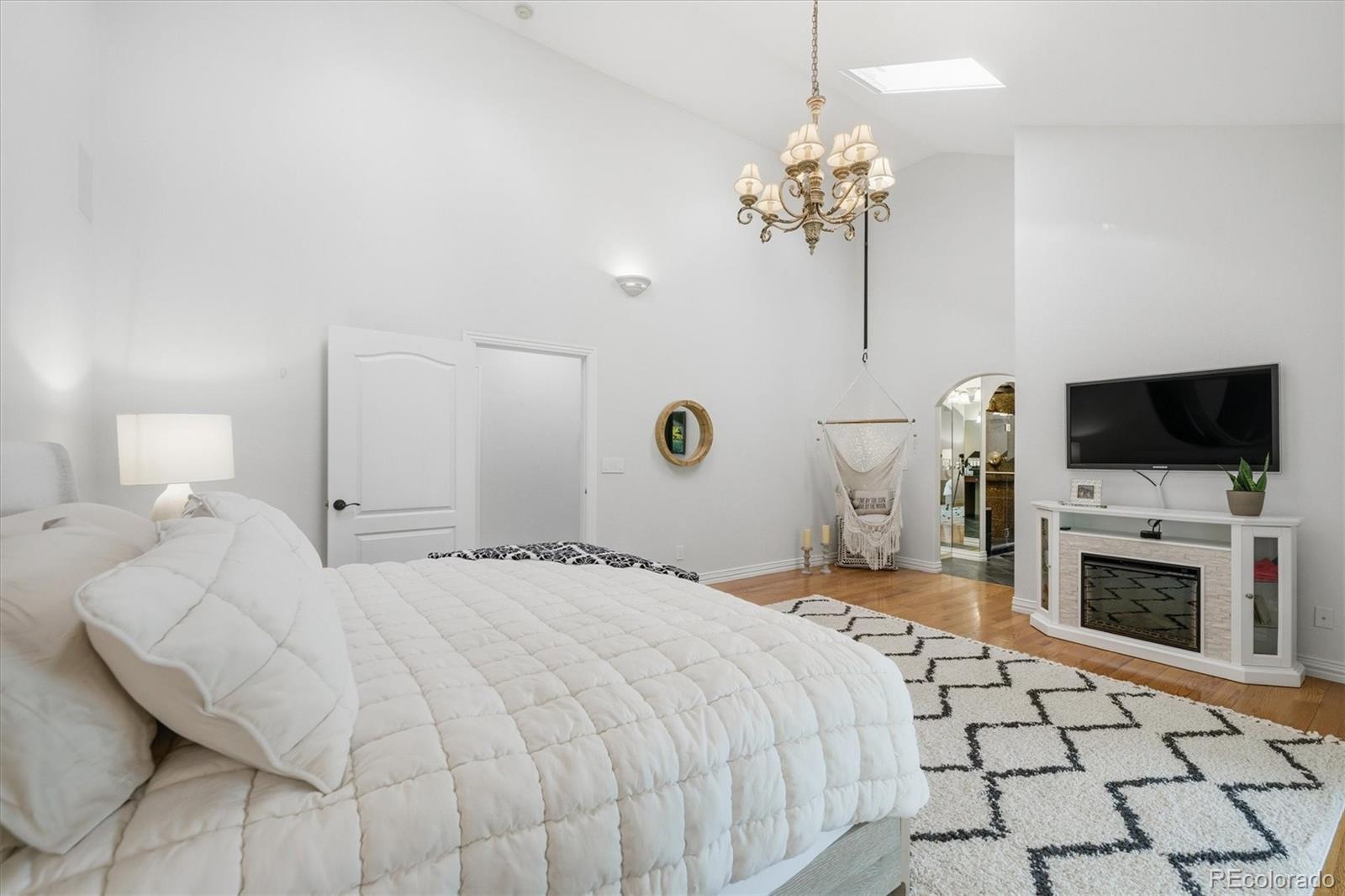 C8100495 5c78 481e 9e0a 00917c94ec21