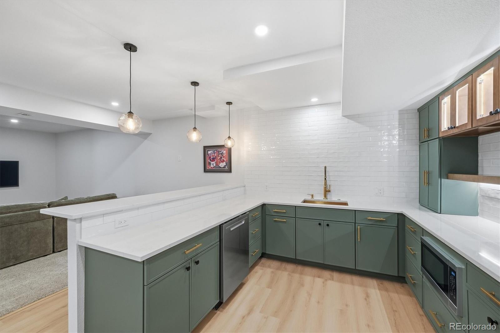 E63941c2 D098 4d9f B11b 748571238f0a