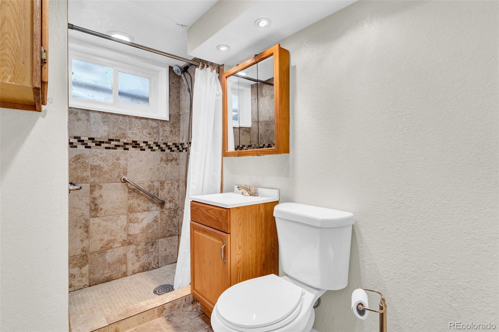 A6e03609 F710 49e3 Bc8c E156ebba79b9