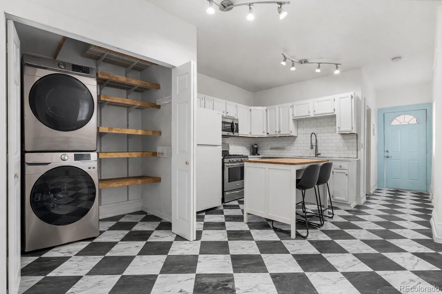 85f944c1 A4ce 4221 821d 684878c717f5