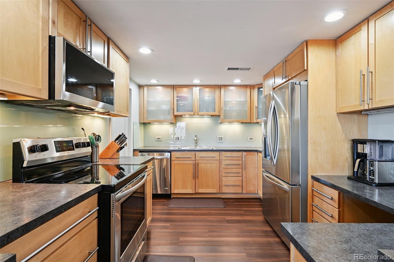 057d8b0b Dde9 4a79 A3a4 847d2d96681a