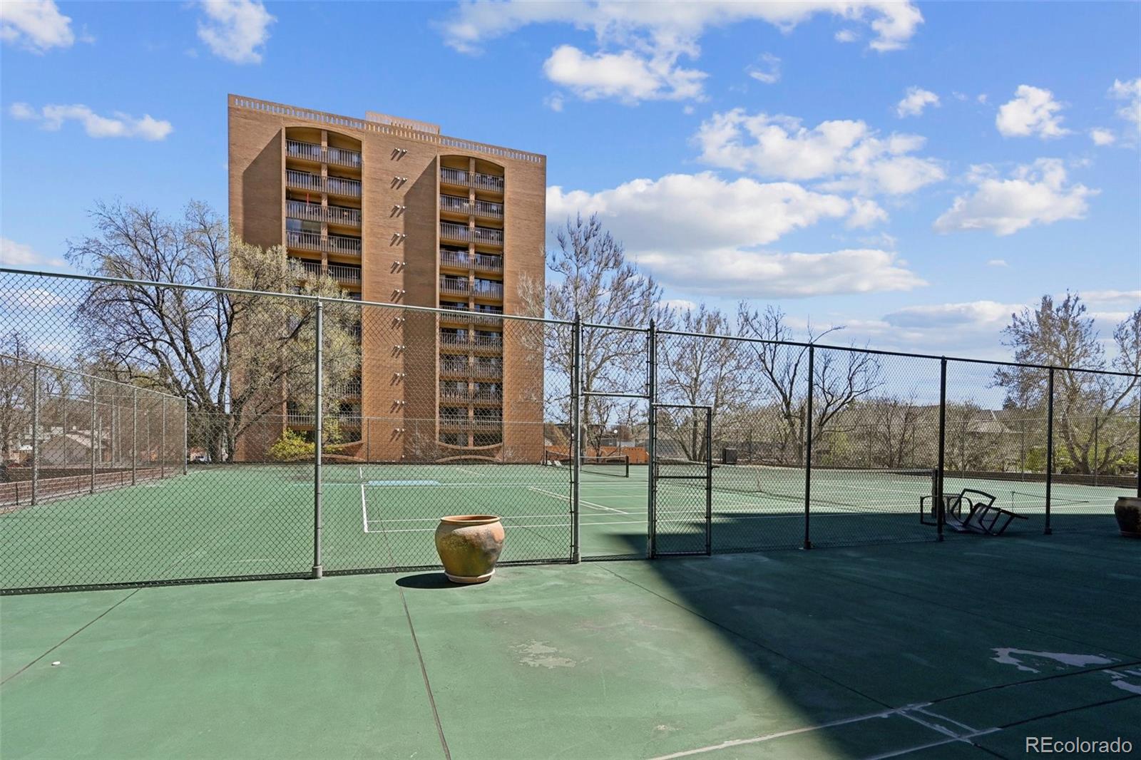 2a7fd56b 8862 45b6 Bde6 4b3d2e133509