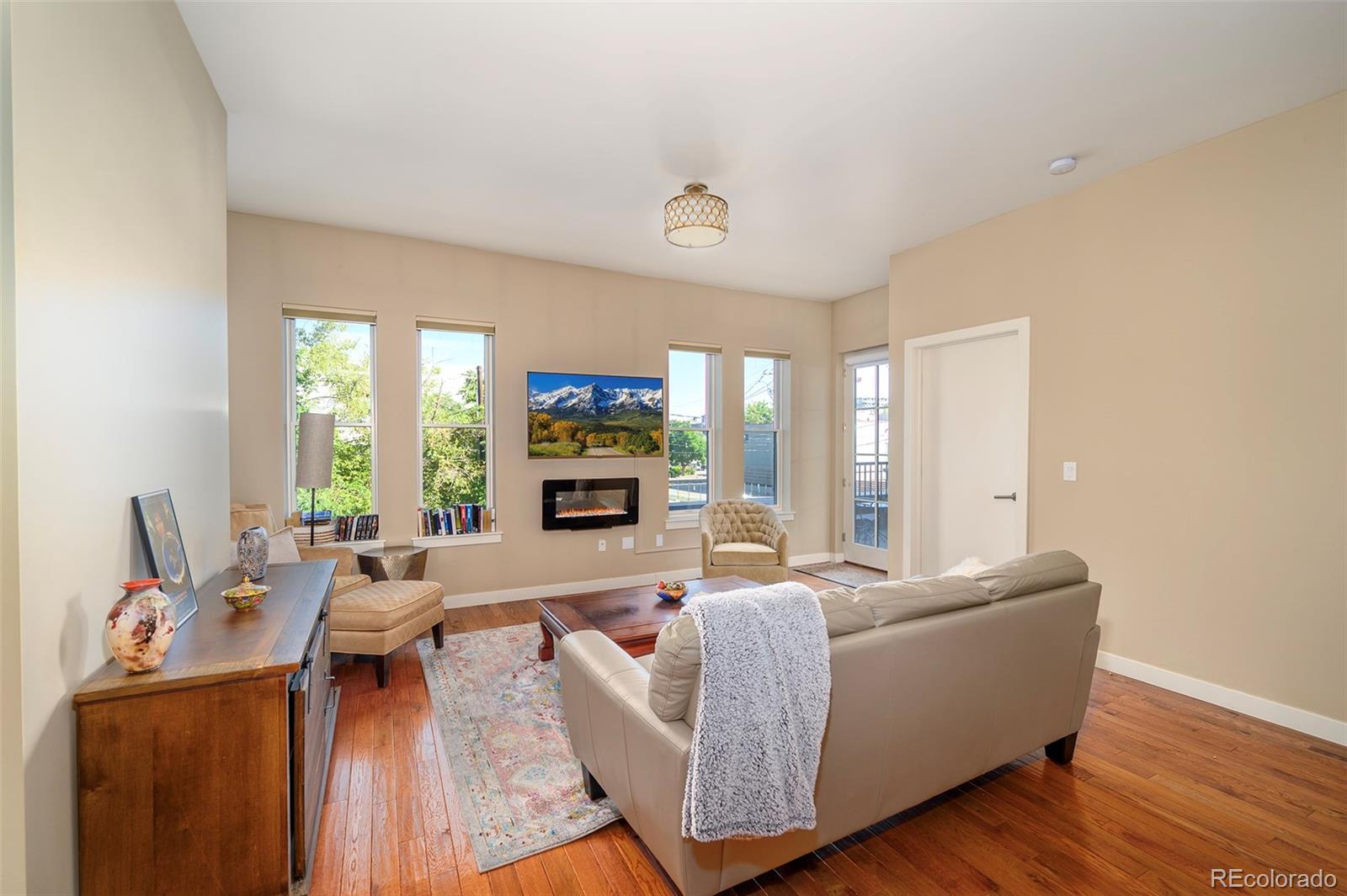 410-acoma-st-203-denver-co-80204/hzid_dd2e0392