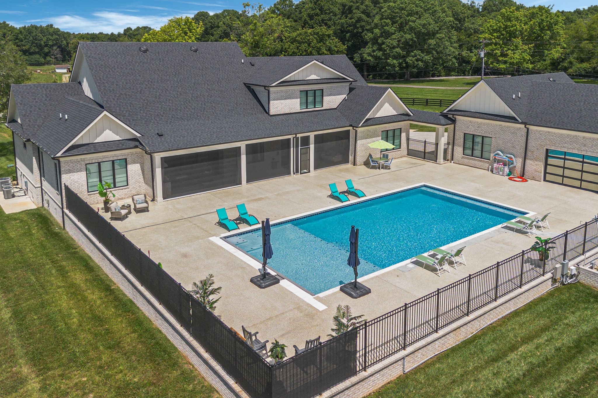 Hollywell Berkston