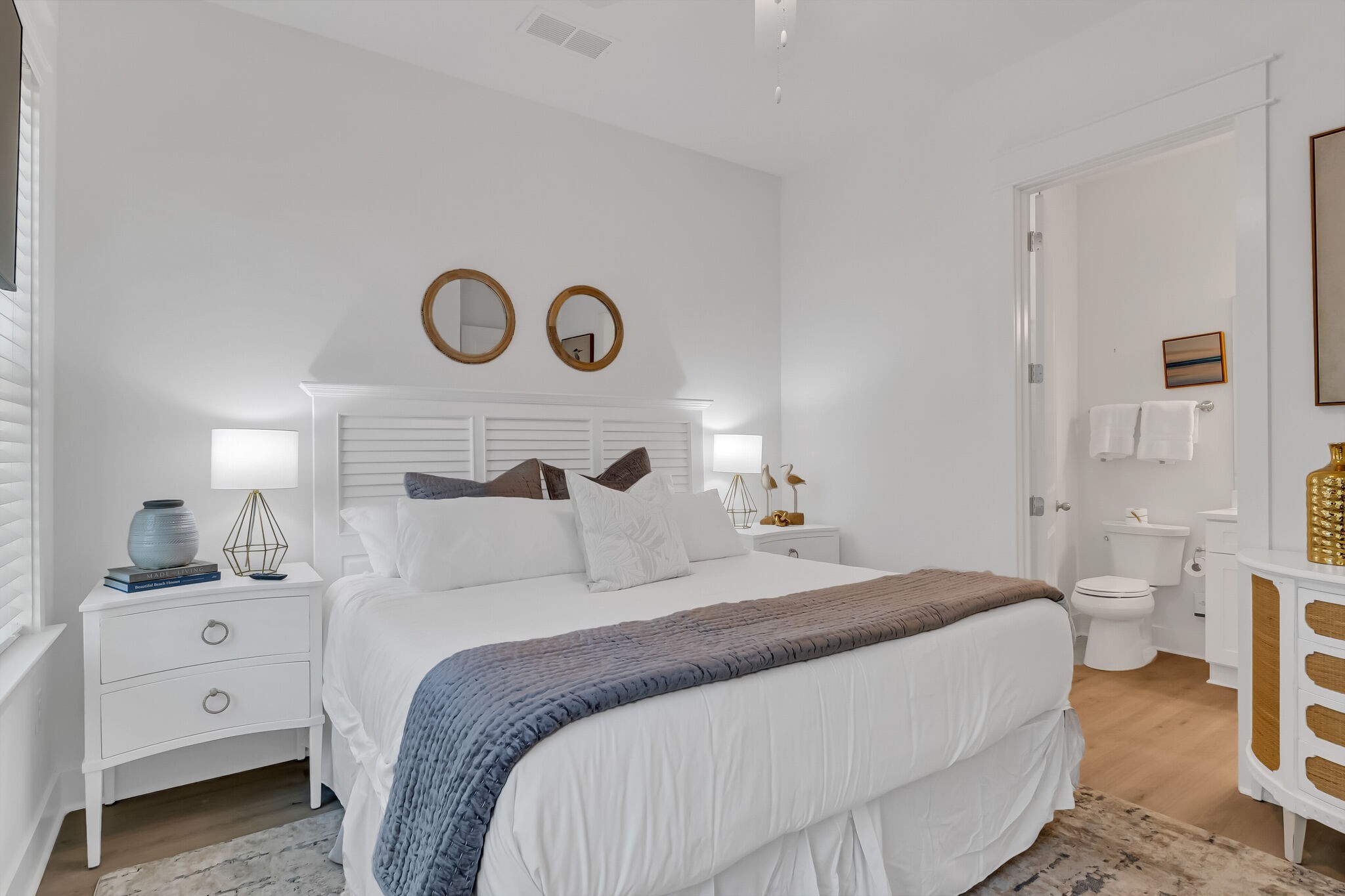 Example of builders work. Actual home will vary.