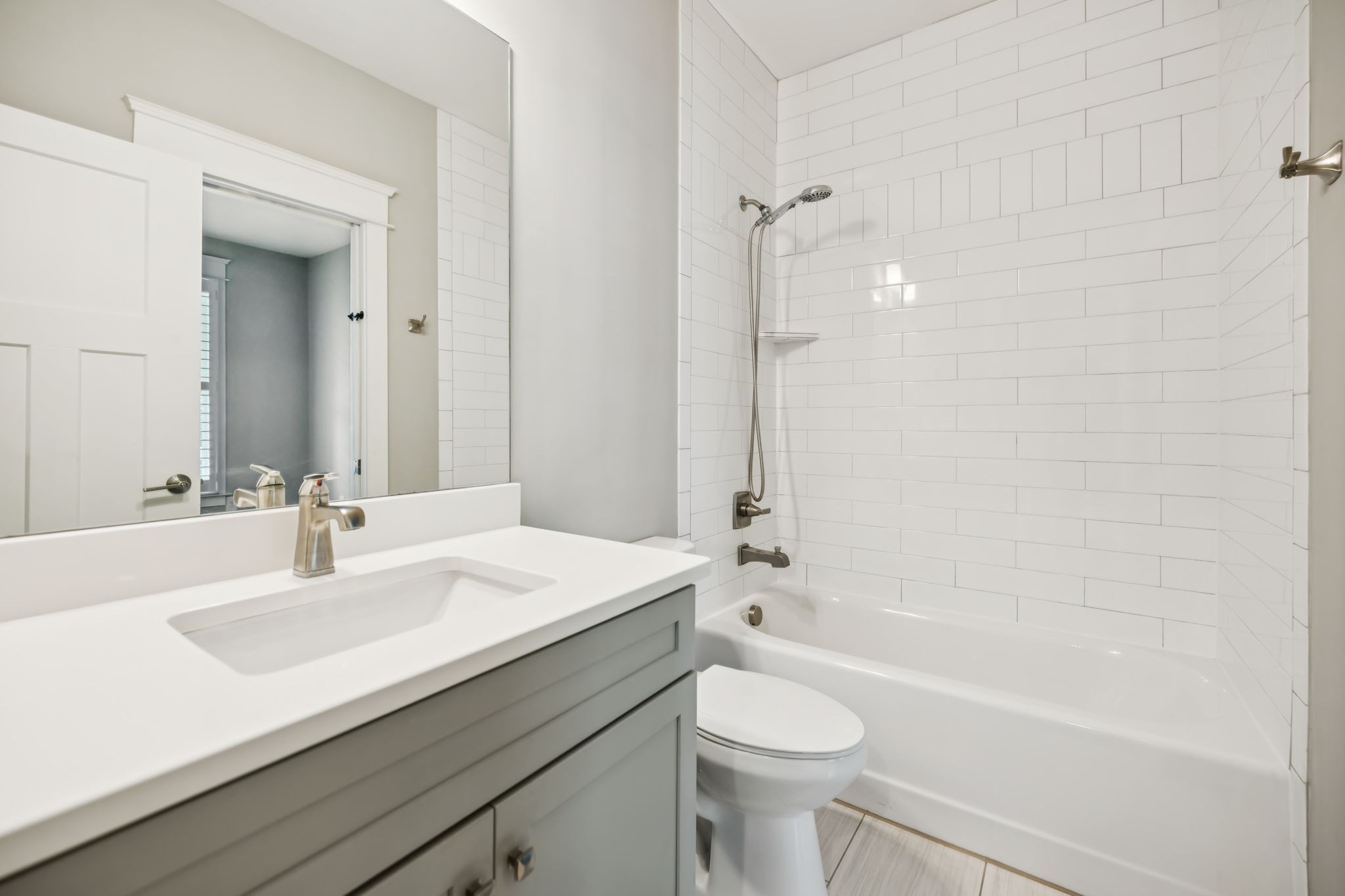 Full Guest Bath on Main