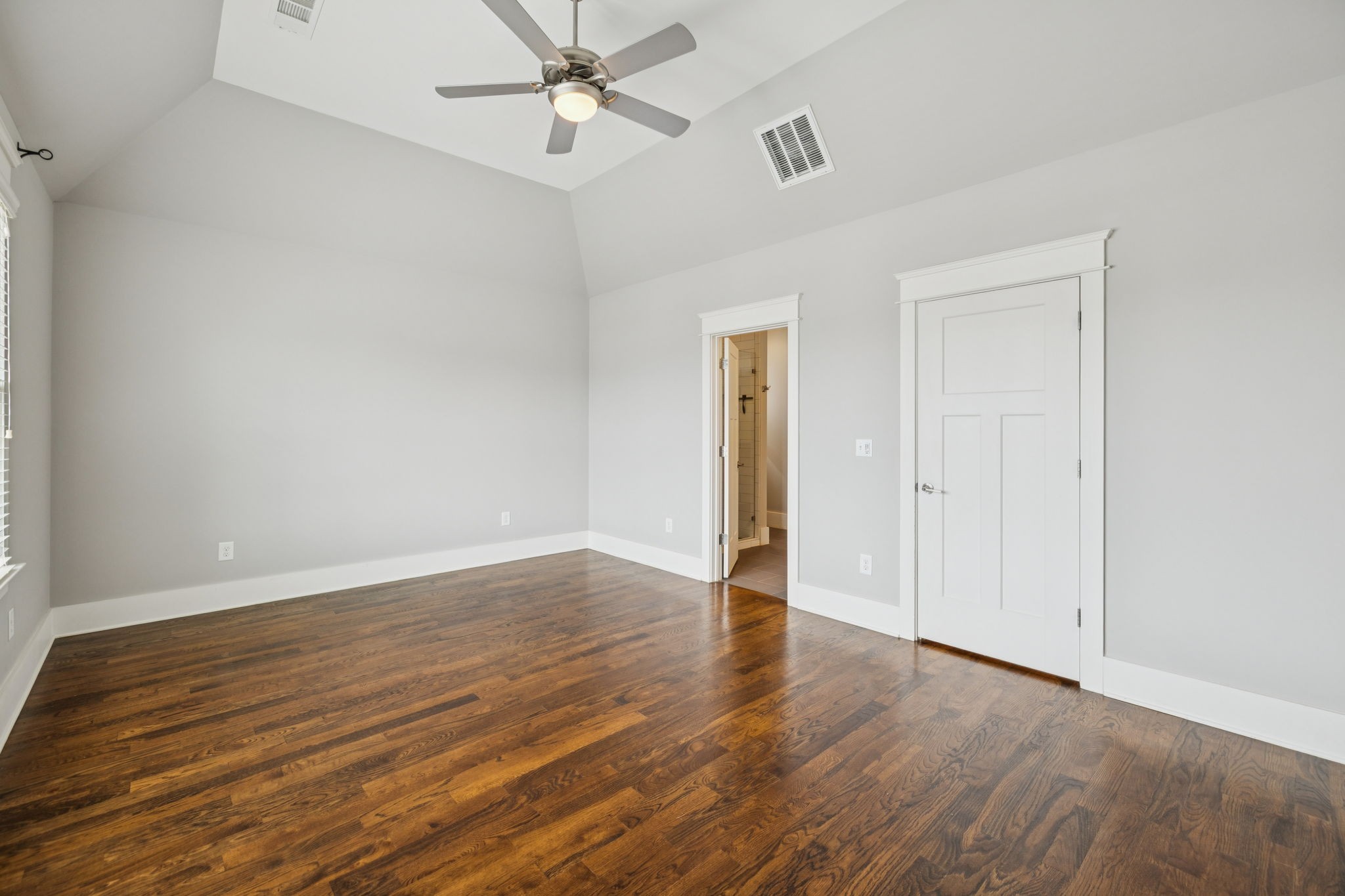 Check out those ceilings!