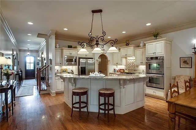 This photo was captured while the owners were living in the home.