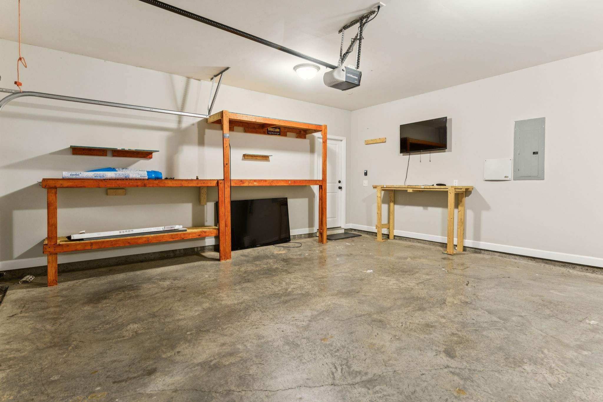 Garage with Built in Shelfs