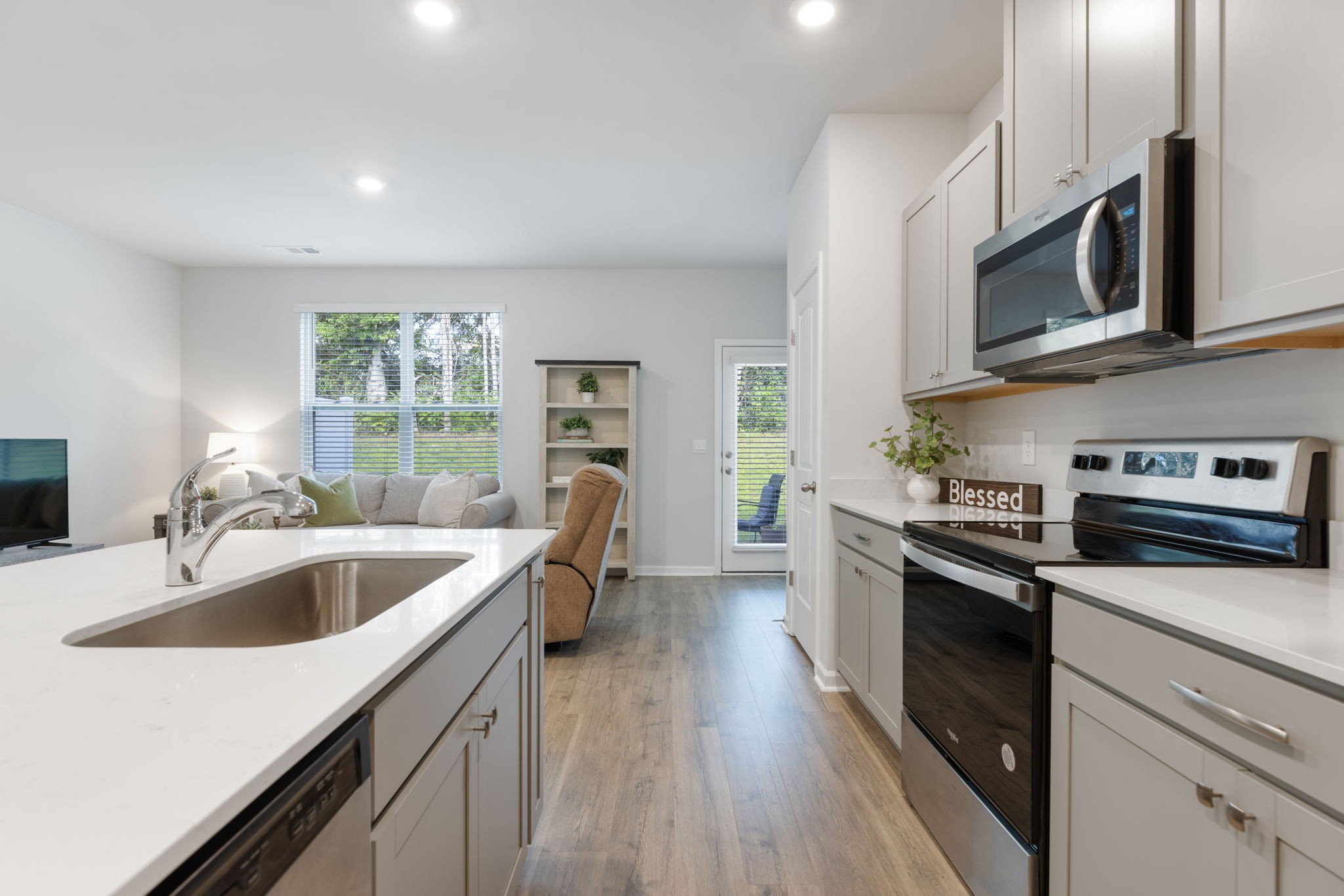 Open living room, kitchen and dining