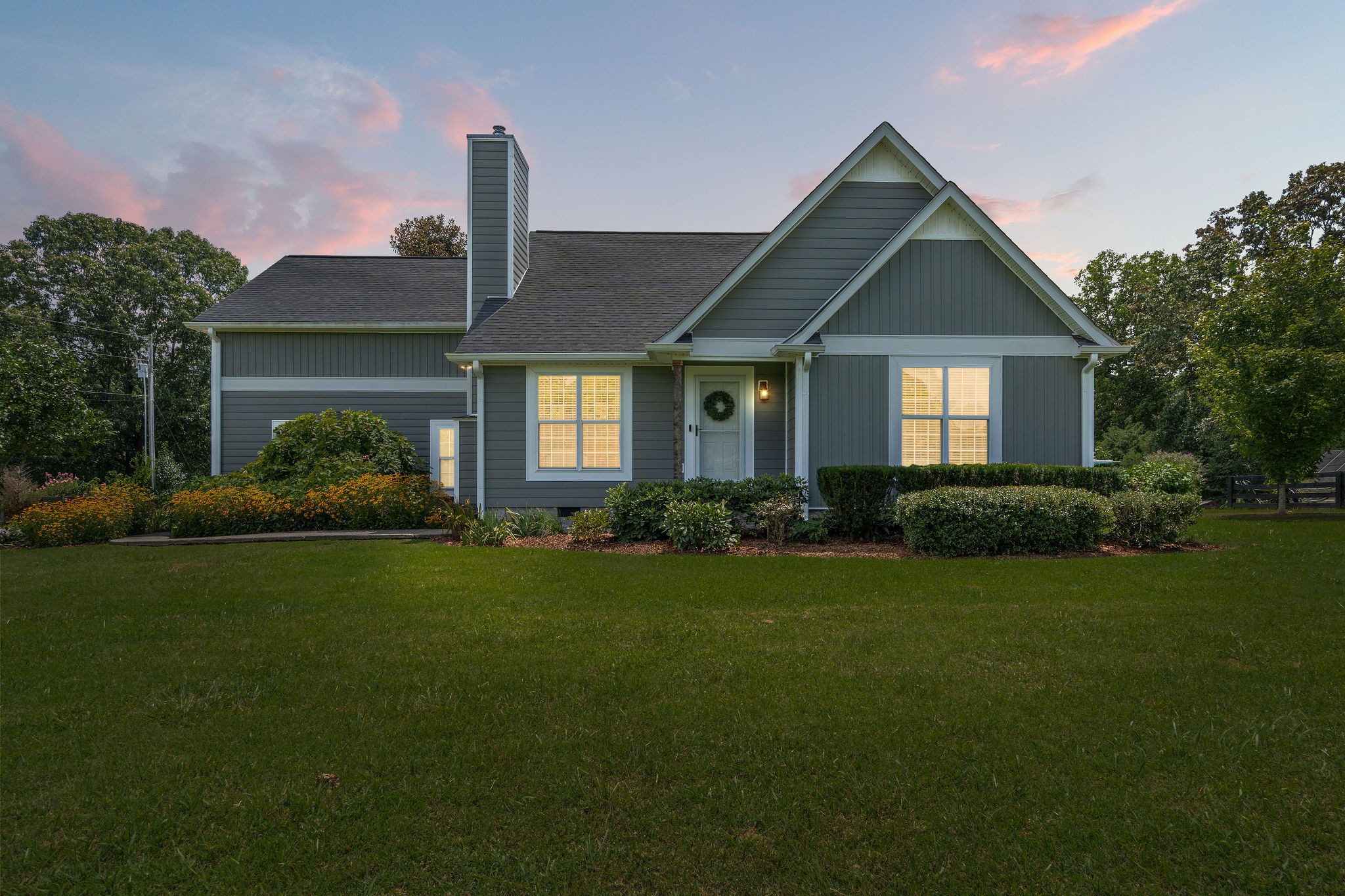 5729 Natchez Trace Rd, a charming 3-bedroom homestead nestled on 5.13 acres in the Leipers Fork area of Franklin, TN. A very desirable location!