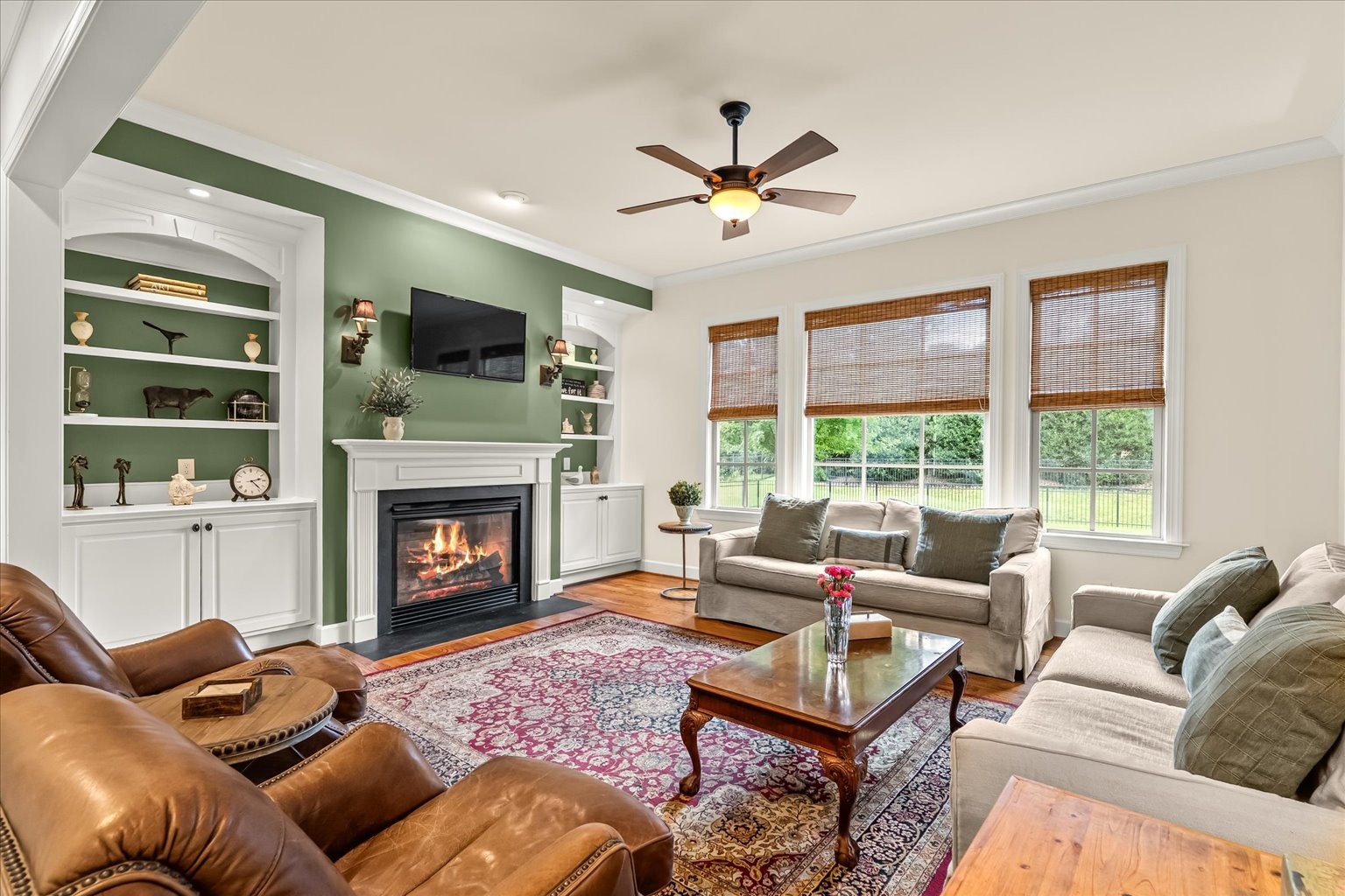 Built in's and plenty of room, yet cozy. And a beautiful view of the back yard.