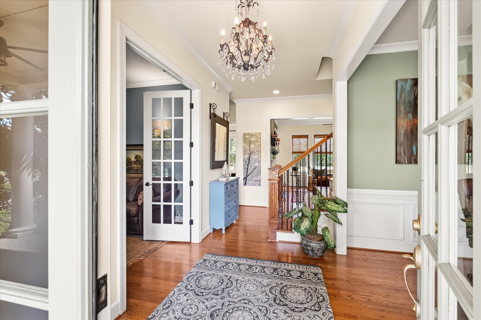 Beautiful foyer, inviting you in to this unique floor plan, this is not cookie cutter!