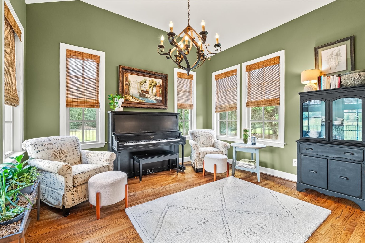 So many possibilities for how to use this space!