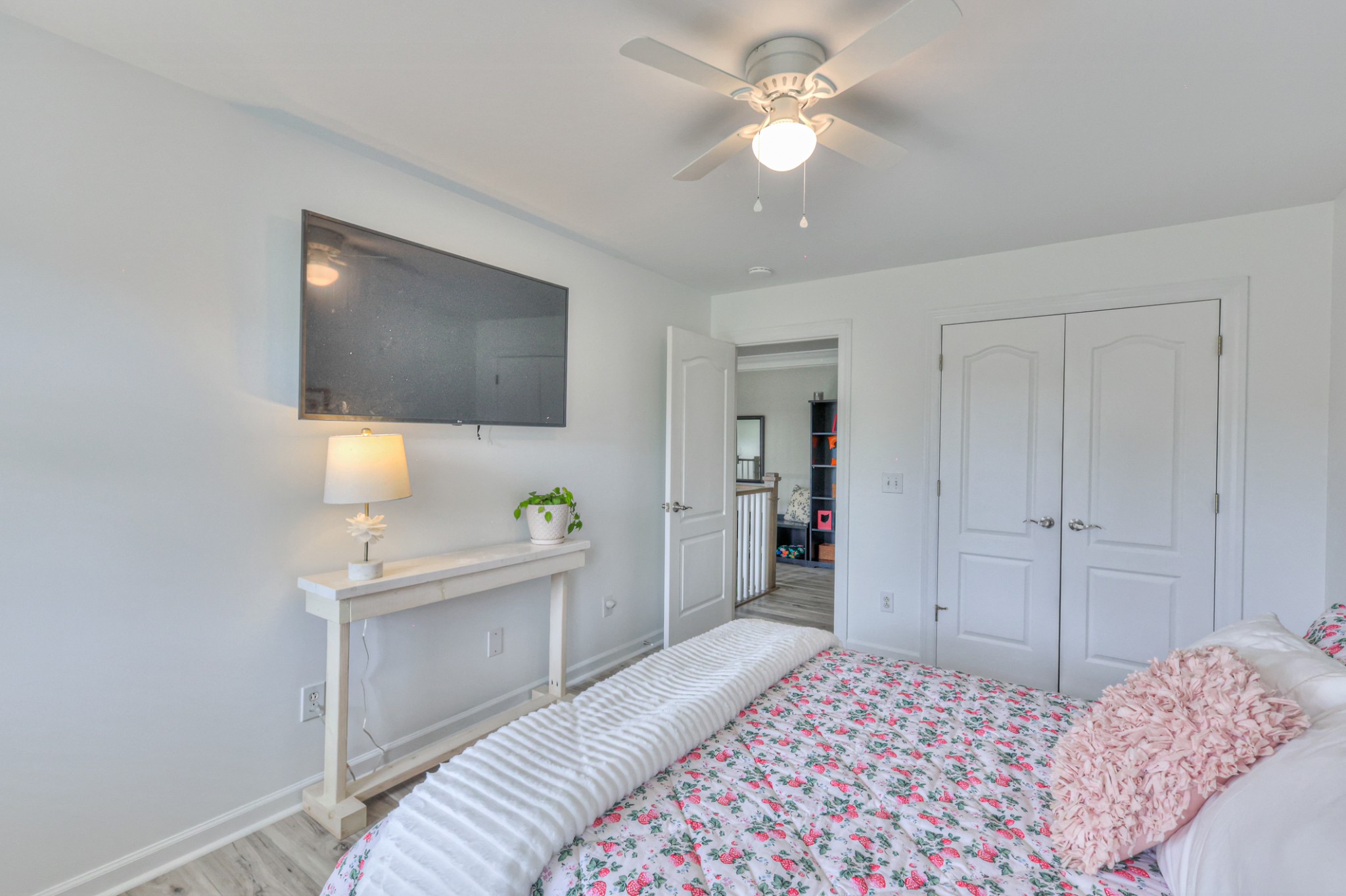 2nd bedroom with double door closet